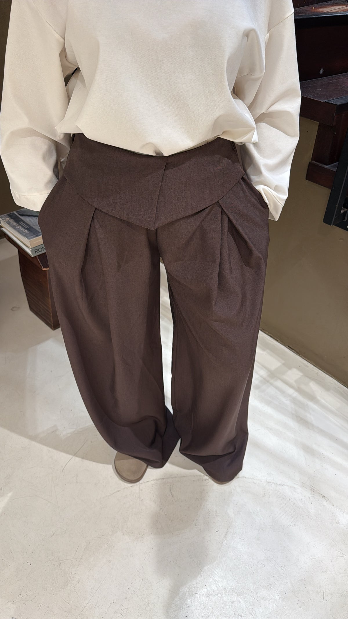 Pantalon à jambes larges marron