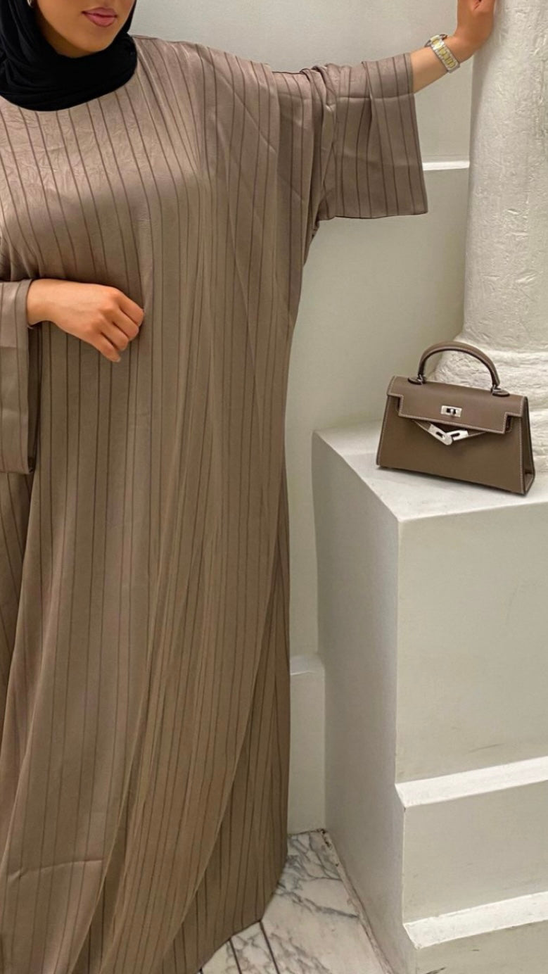 Abaya nude satinée