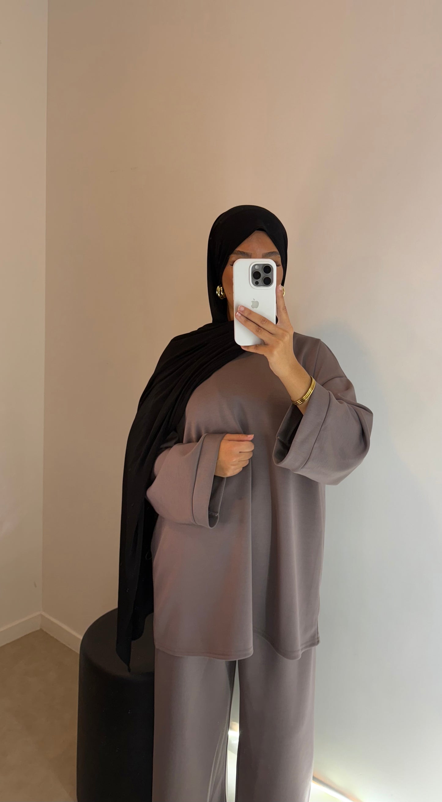 Ensemble taupe