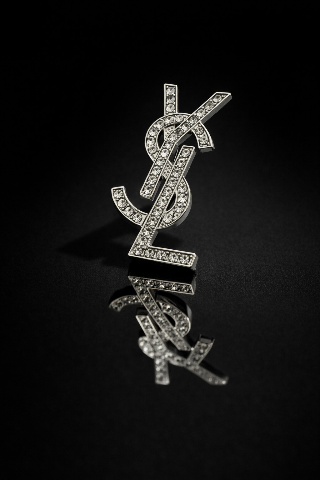 Broche YSL strass argentée