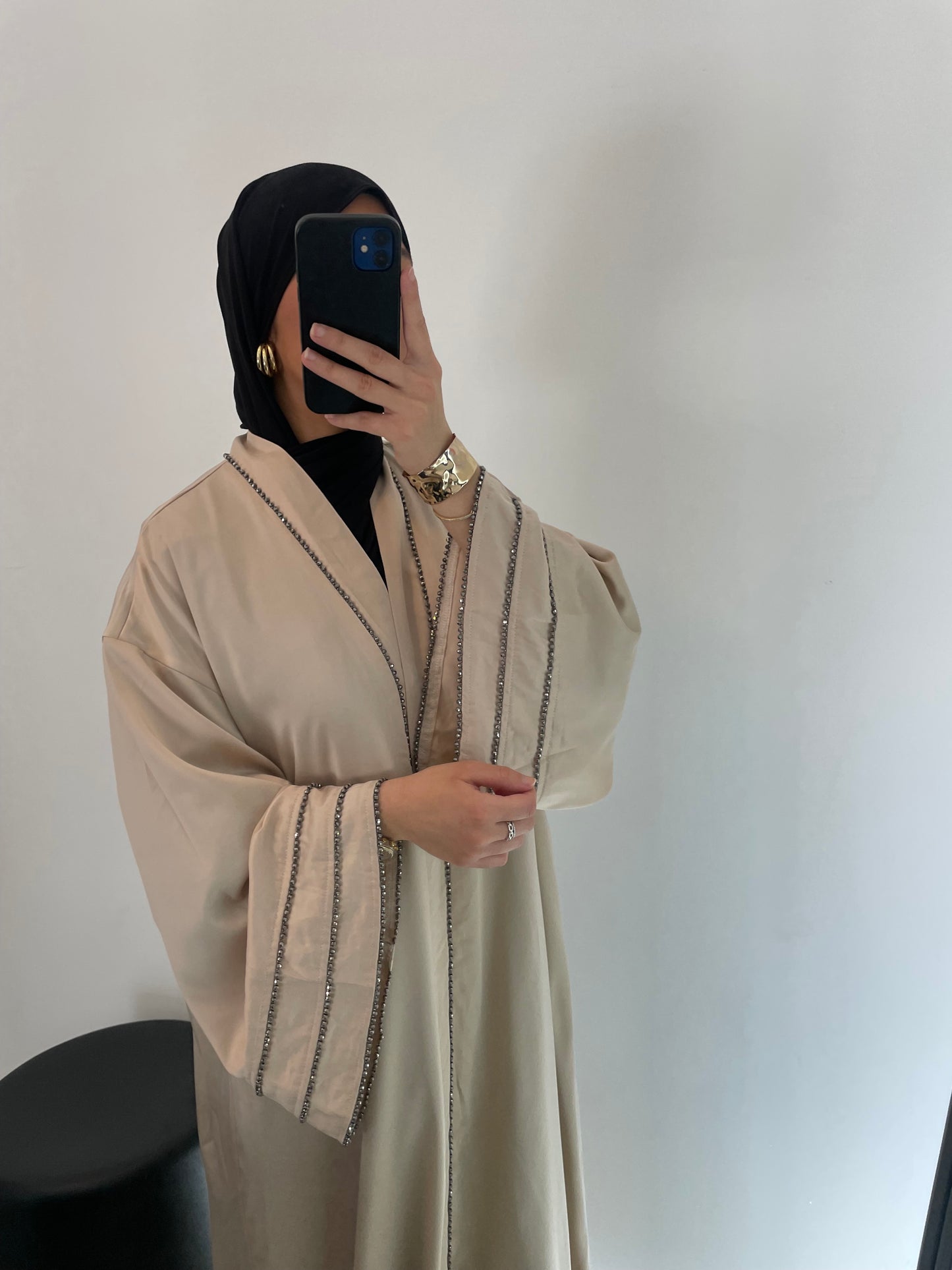 Abaya beige satinée