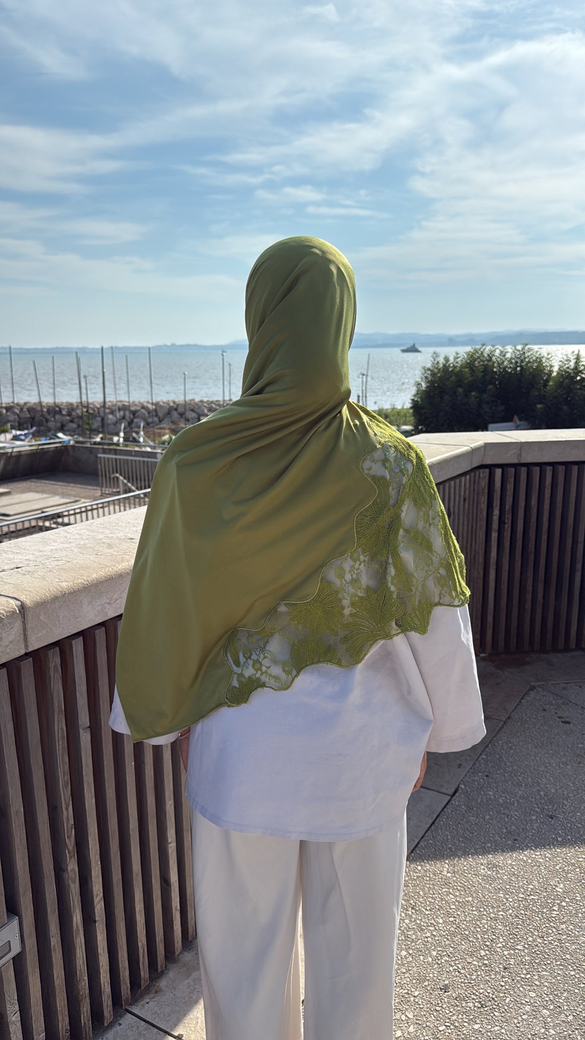 Hijab dentelle vert olive