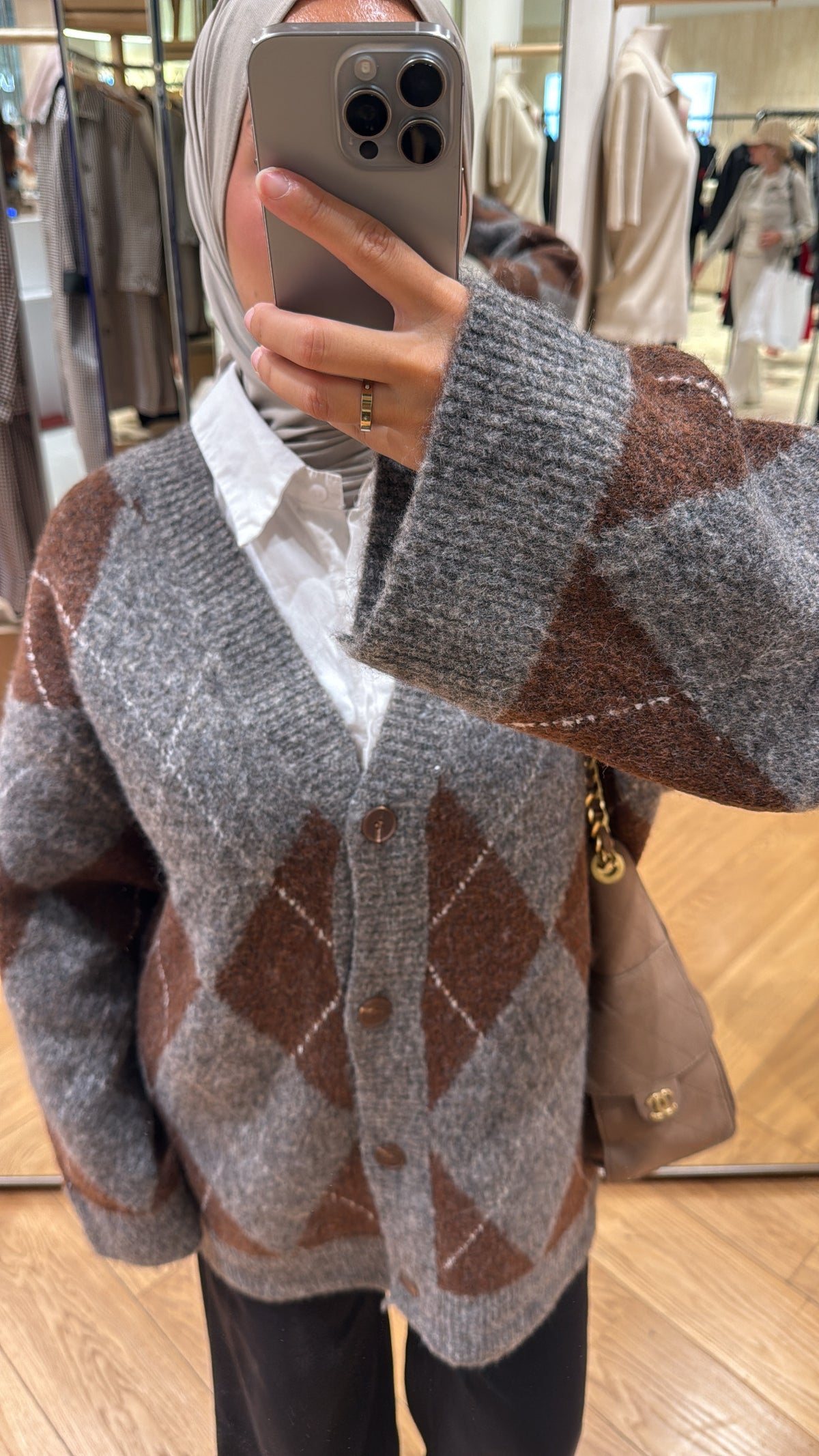 Cardigan en laine gris foncée