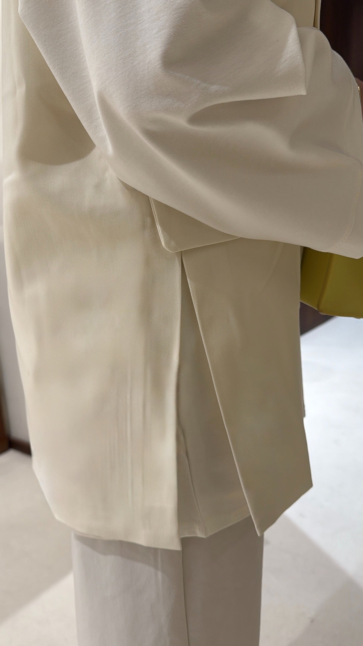 Blazer crème sans manche fente