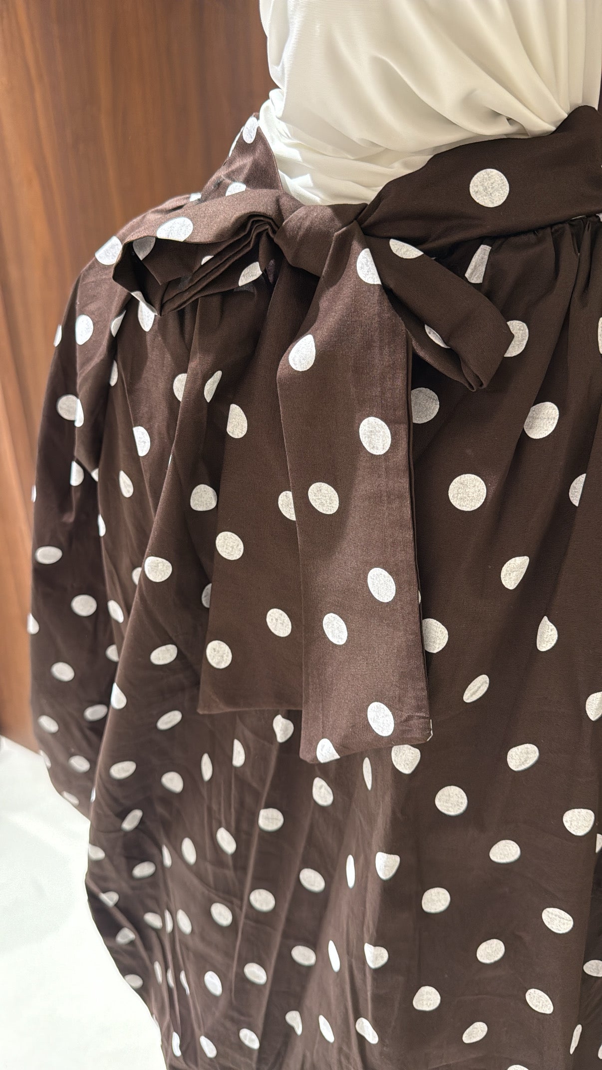 Blouse à pois marron