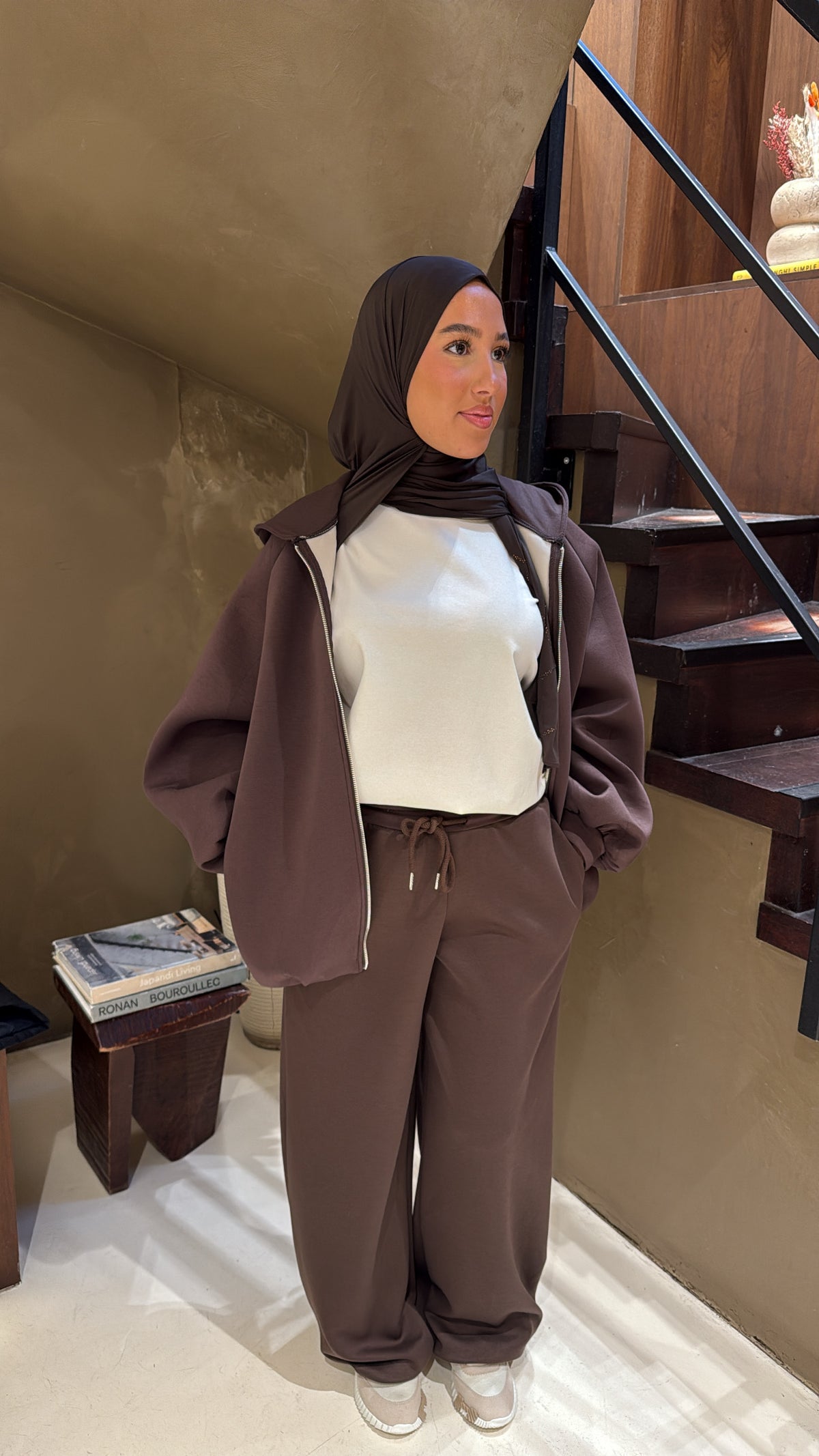 Jogging ballon marron