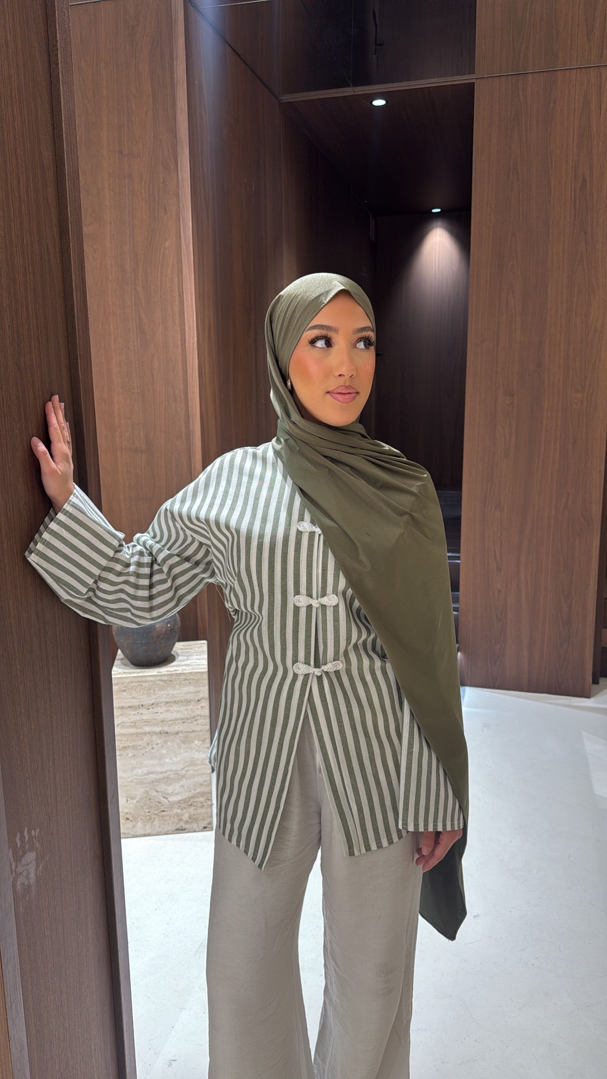 Hijab vert kaki satin premium