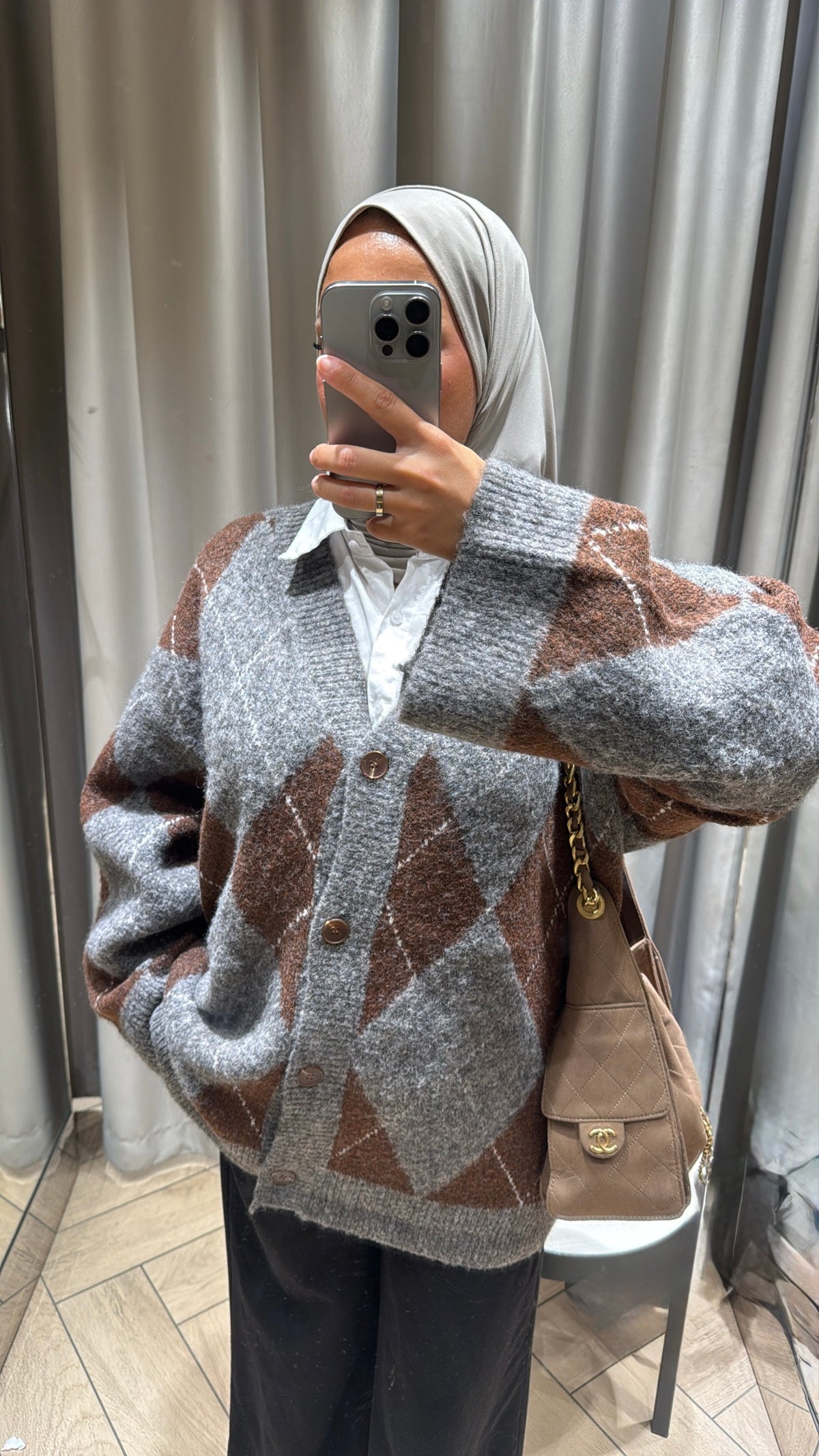 Cardigan en laine gris foncée