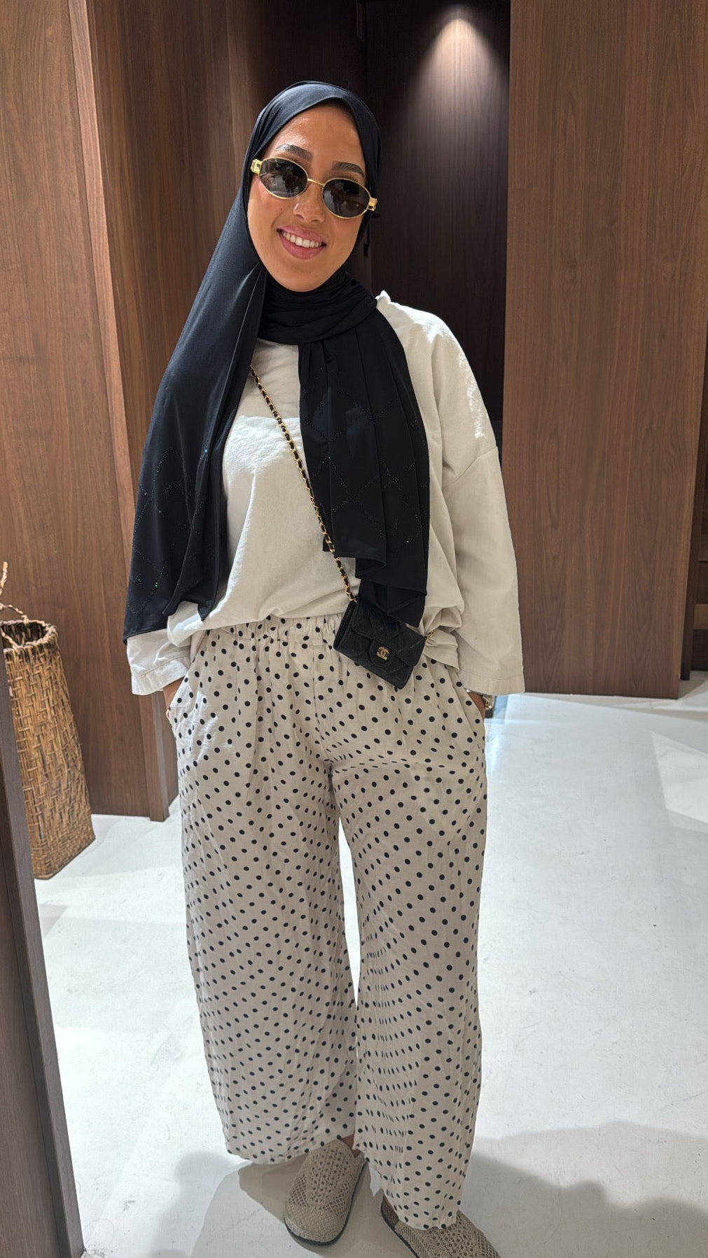 Pantalon blanc 3/4 à pois