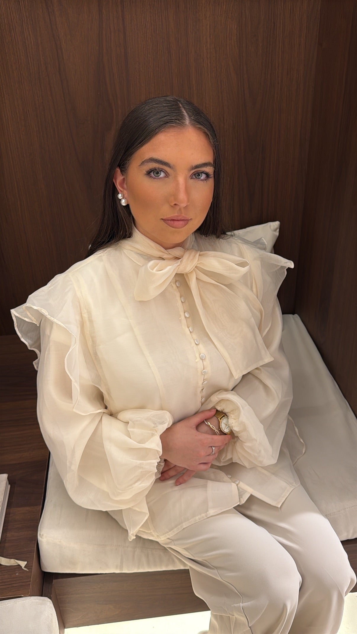 Blouse crème à noeud