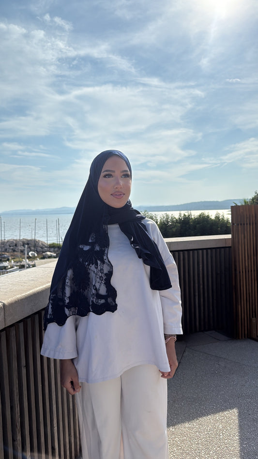 Hijab dentelle bleu marine
