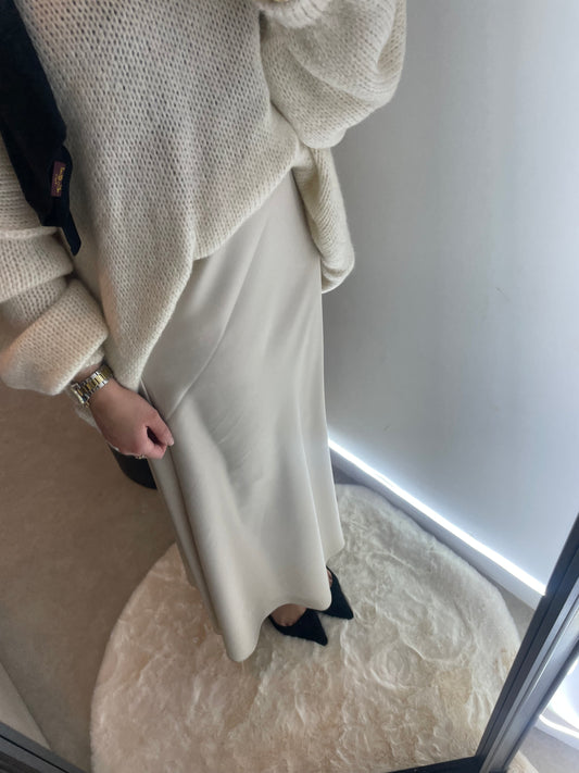 Jupe beige satinée