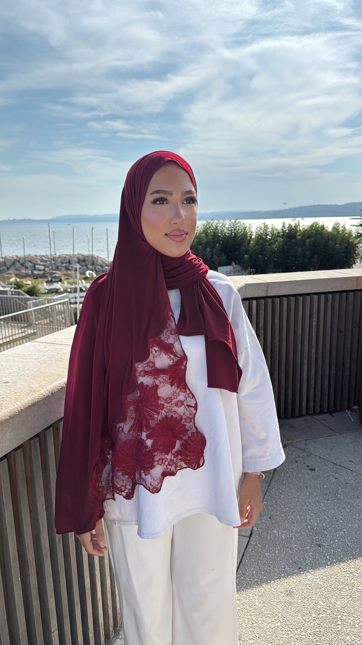 Hijab dentelle bordeaux