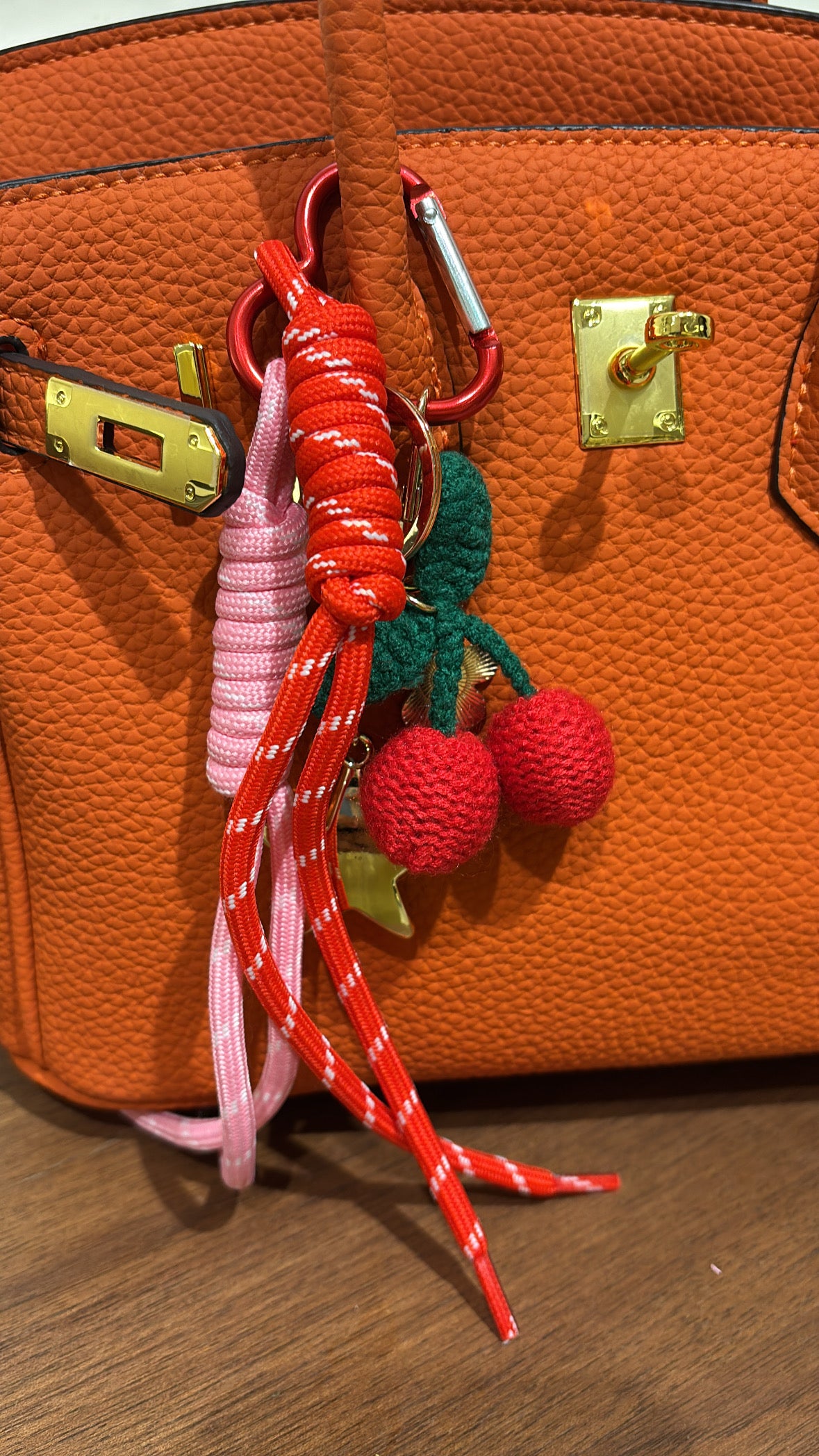 Charm de sac cerise