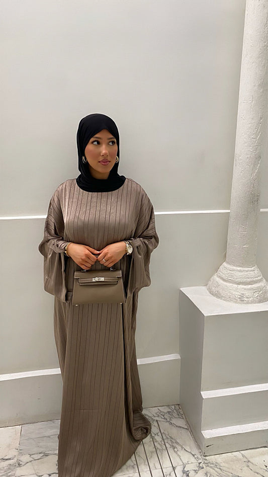 Abaya nude satinée