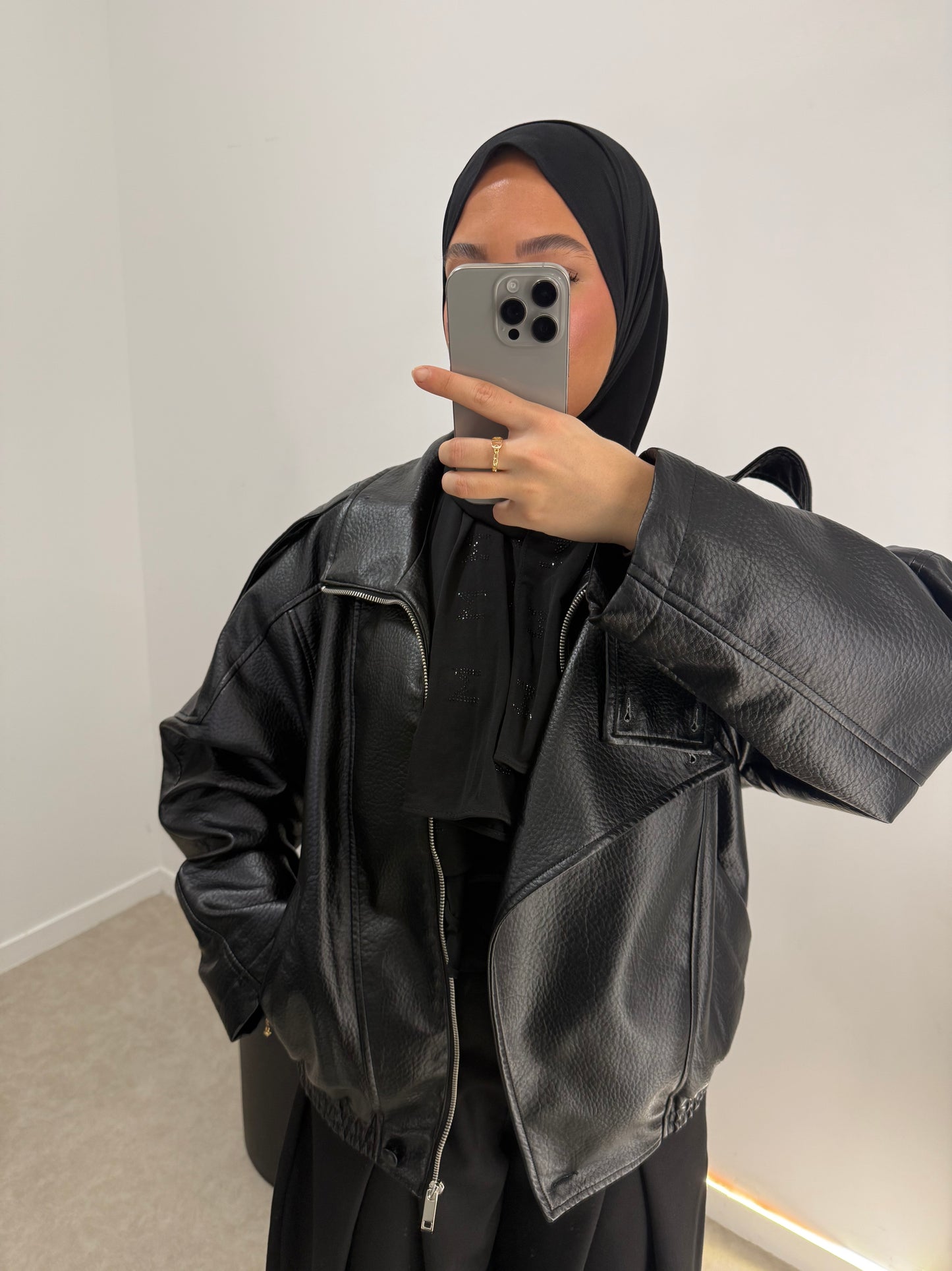 Veste en cuir noir