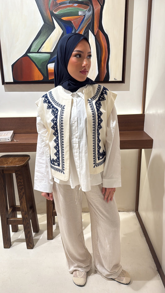 Gilet brodé crème et bleu