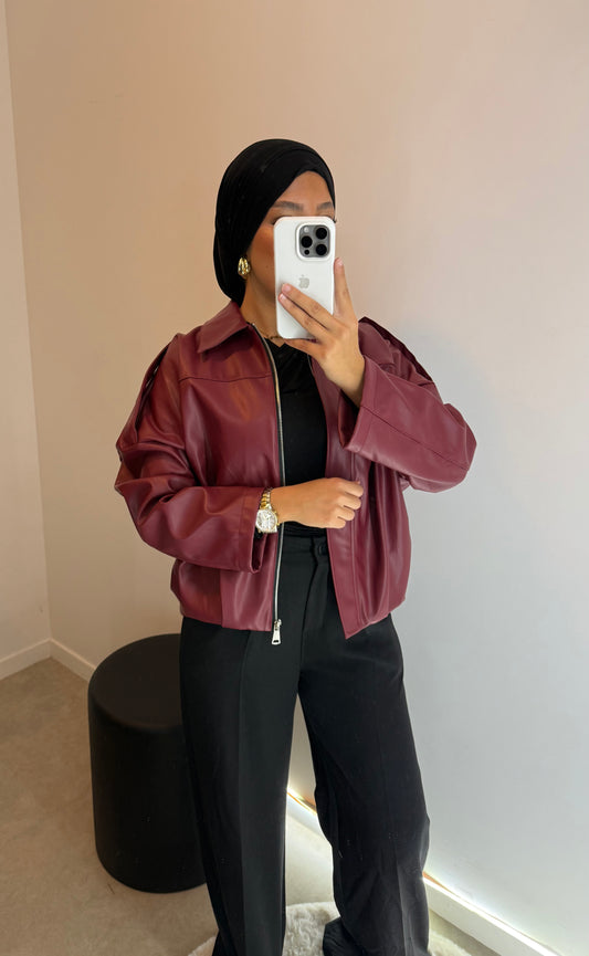 Veste en cuir rouge