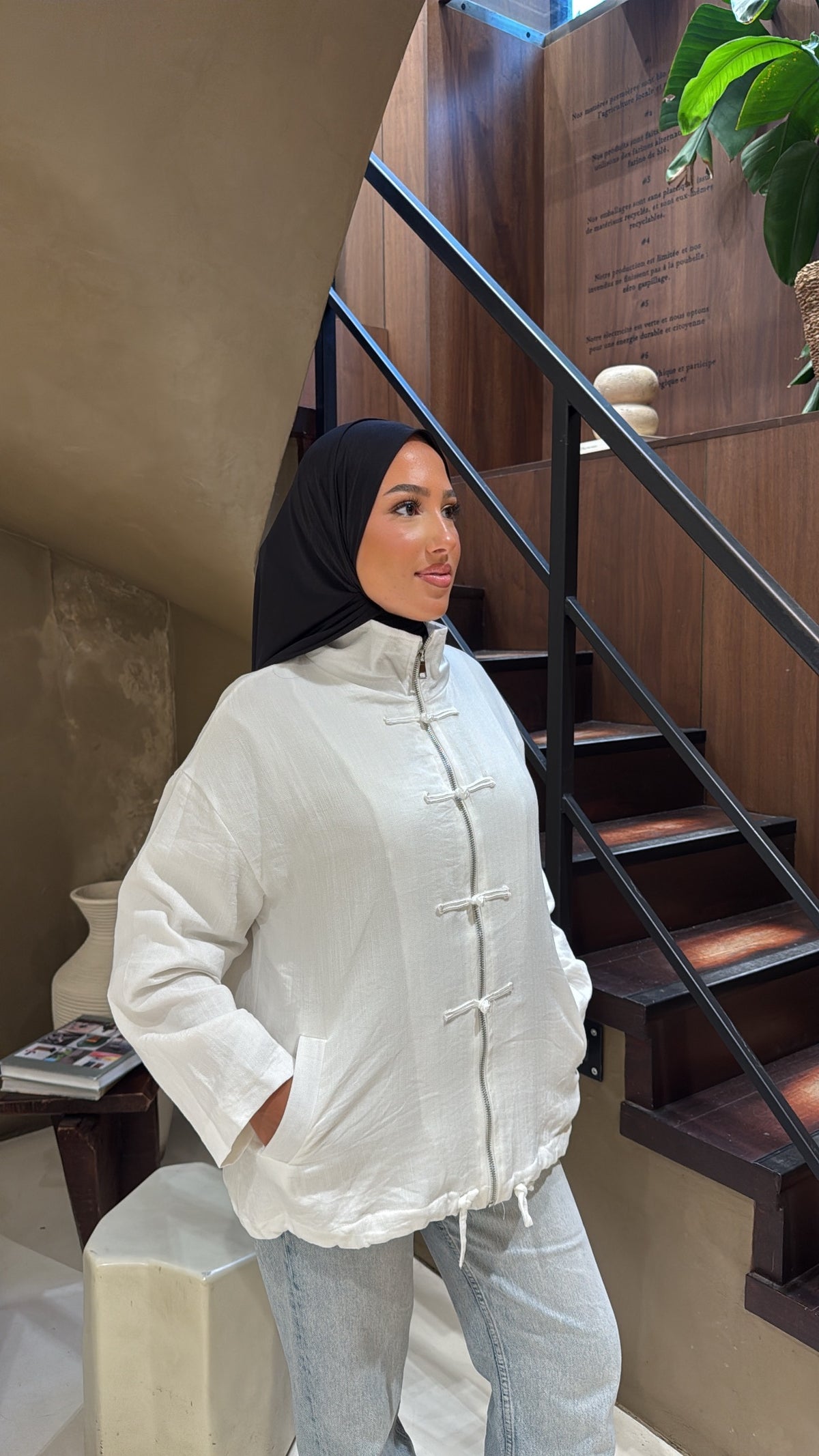 Veste blanche boutonnée