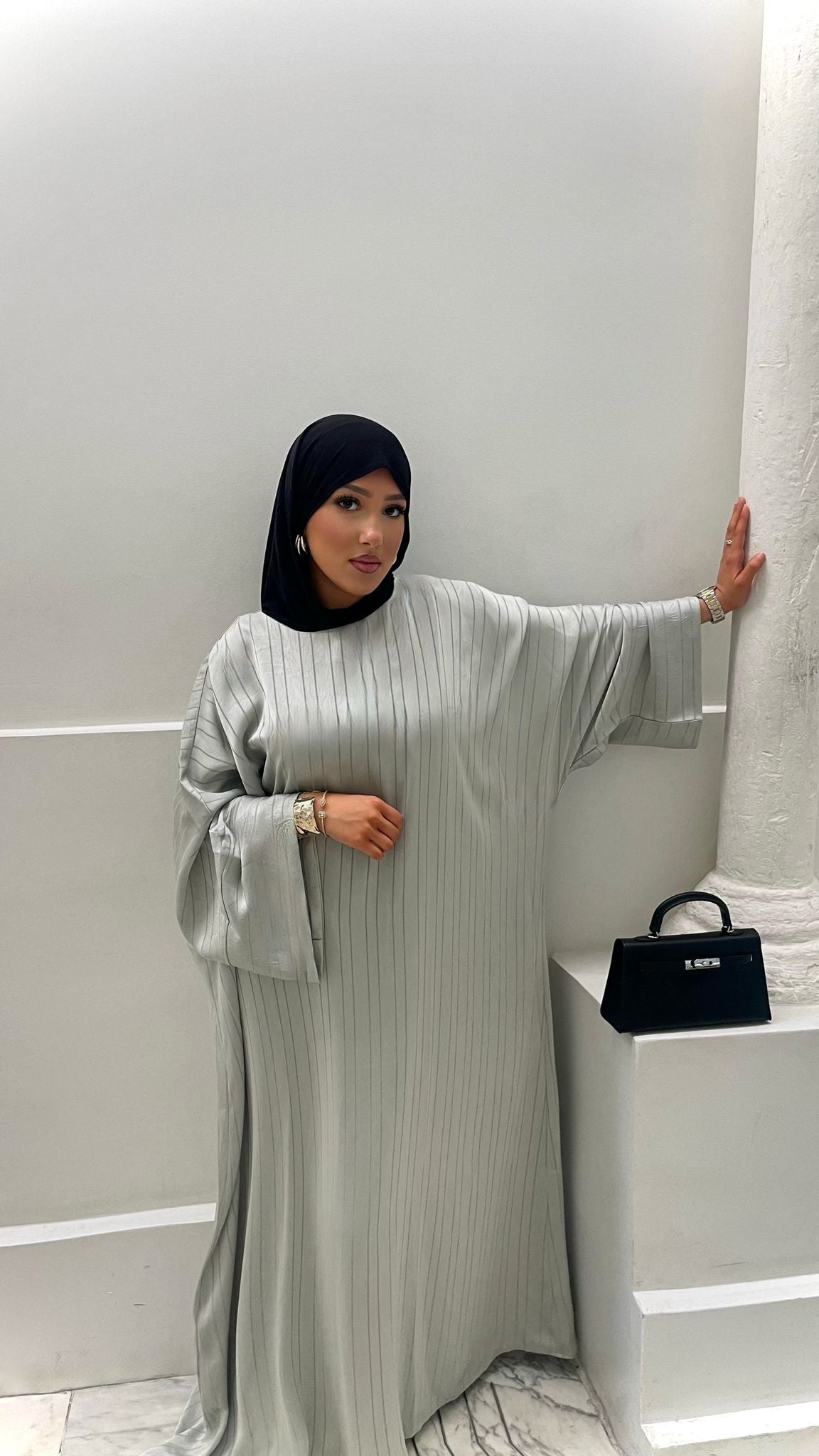 Abaya vert d’eau satinée