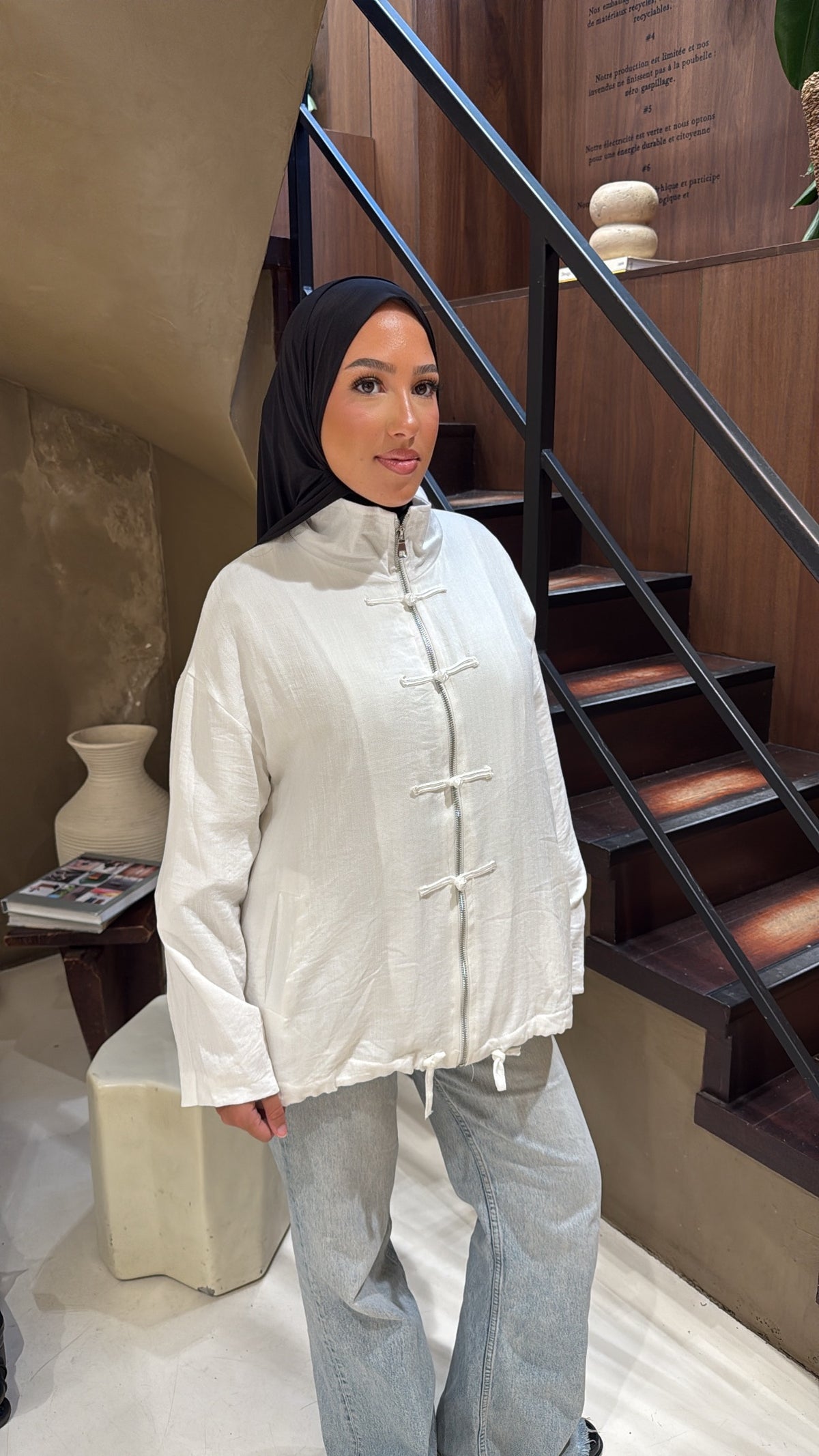 Veste blanche boutonnée