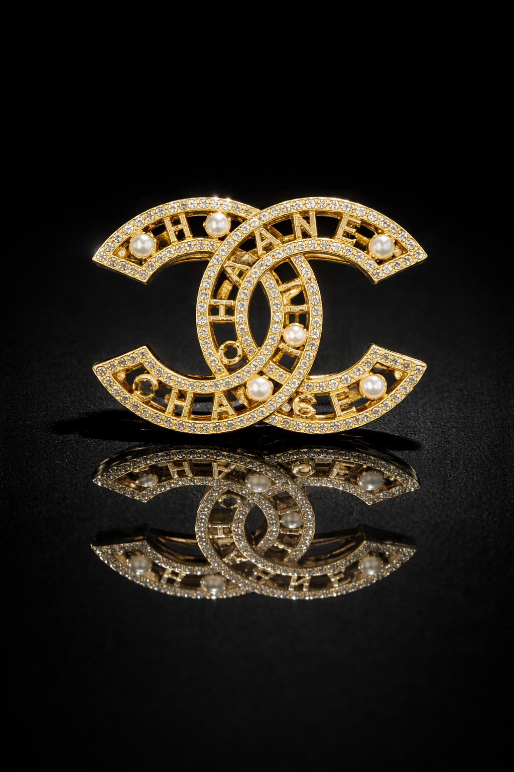 Broche brillante