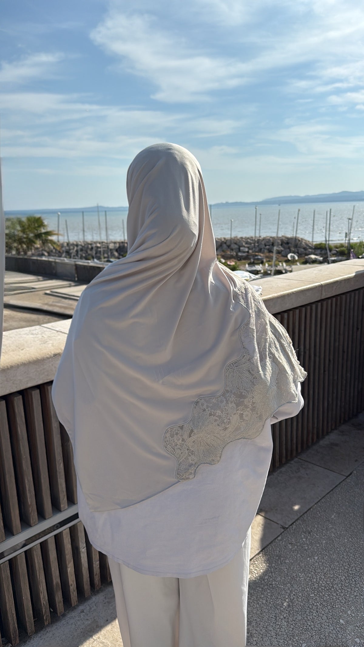 Hijab dentelle crème