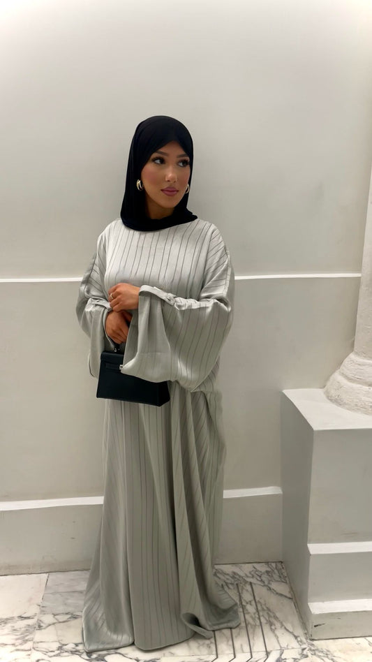 Abaya vert d’eau satinée